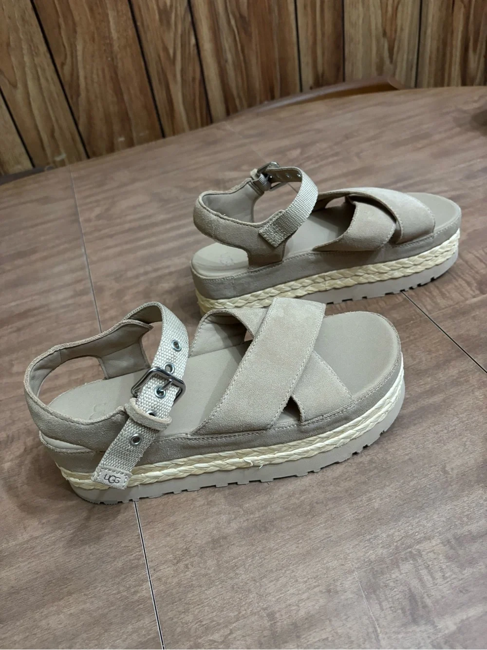 UGG Women's Aubrey Ankle Strap Platform Sandals